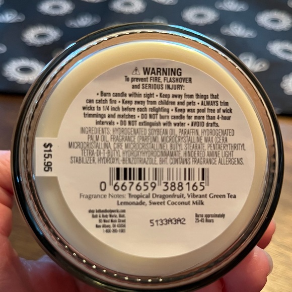 Bath & Body Works Iced Dragonfruit Tea Candle - Picture 3 of 3